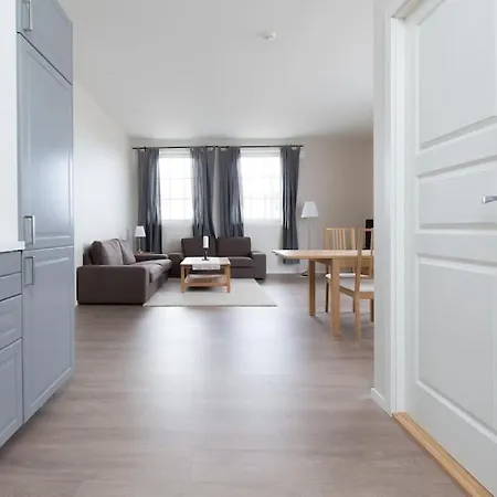 Sea-side Apt At Beatiful Kremmarholmen, 3br Fedje
