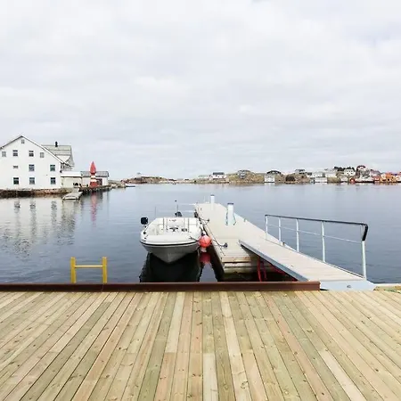 Sea-side Apt At Beatiful Kremmarholmen, 3br Fedje
