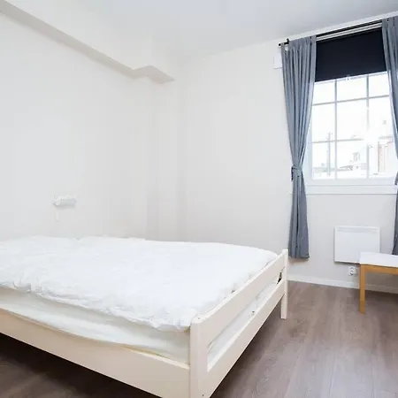 Sea-side Apt At Beatiful Kremmarholmen, 3br شقة *